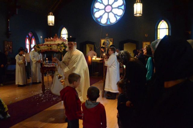 2013stjosephholyweek028